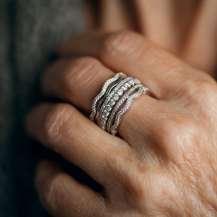 Vintage ring med zirkon i lag 