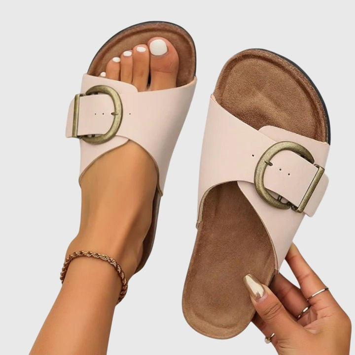 August | Ortopædiske sandaler