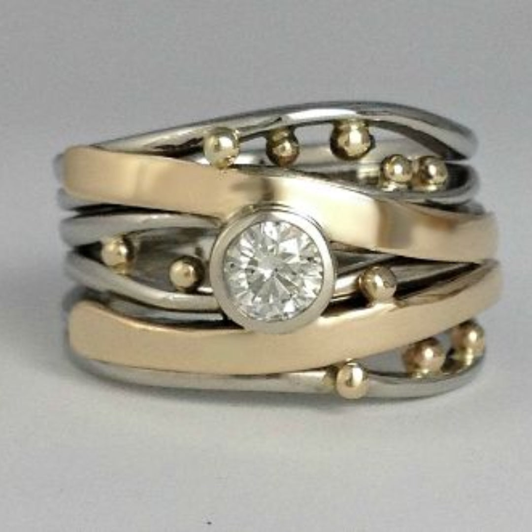Vintage ring med indlagt zirkon og guld 