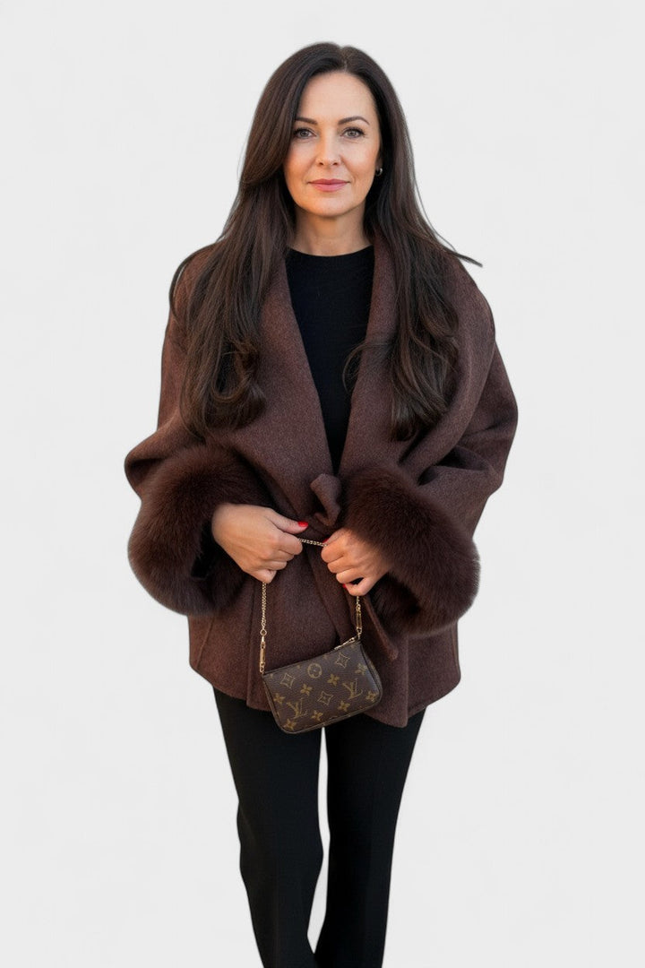 Dagmar™ | Elegant frakke med økopels