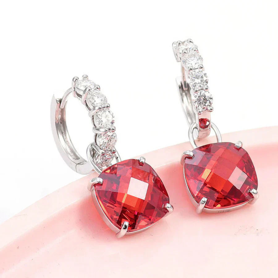 Øreringe med Rubin og Diamant 