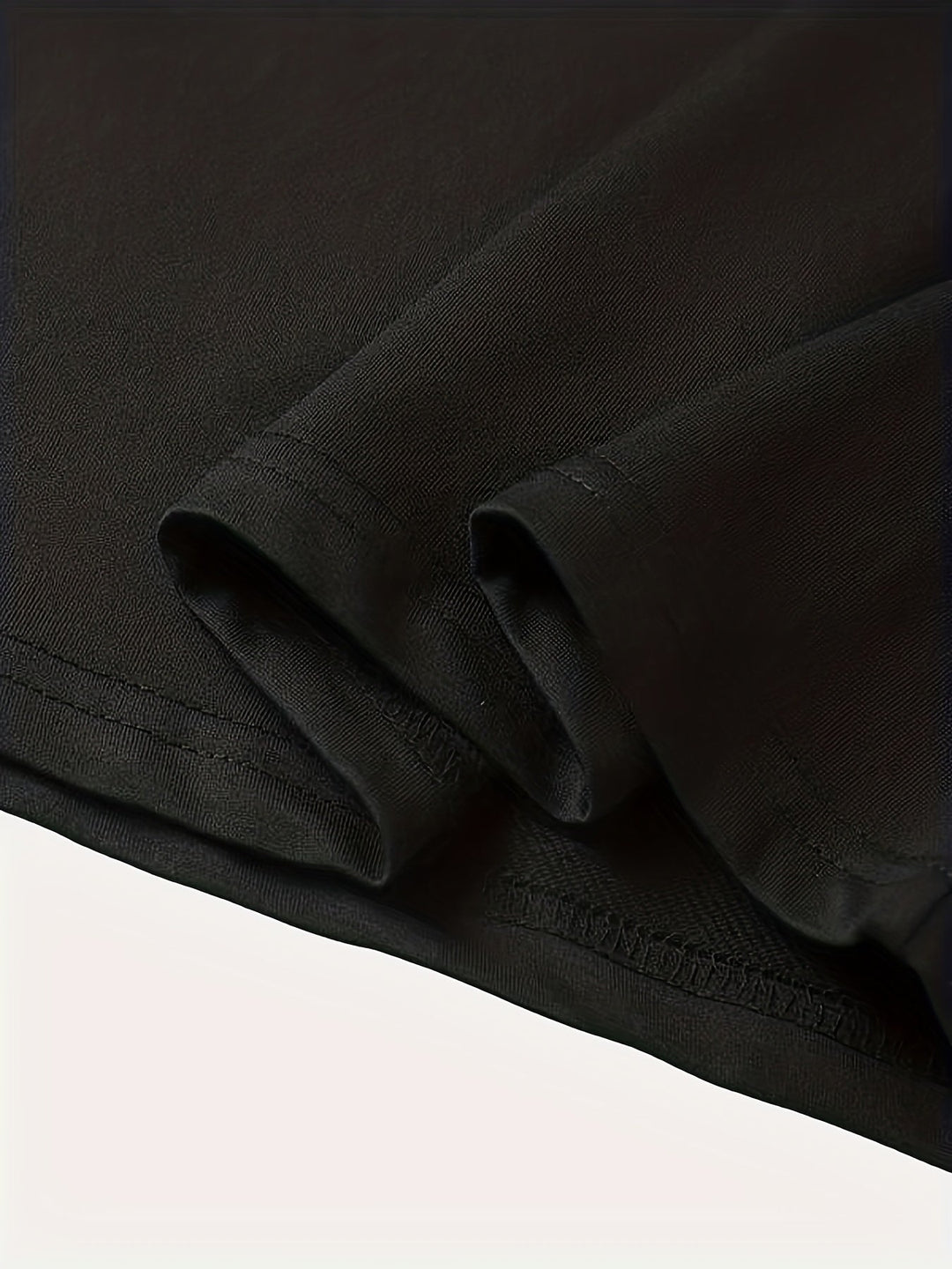 Savrani™ | Elegant kortærmet T-shirt med grafisk print