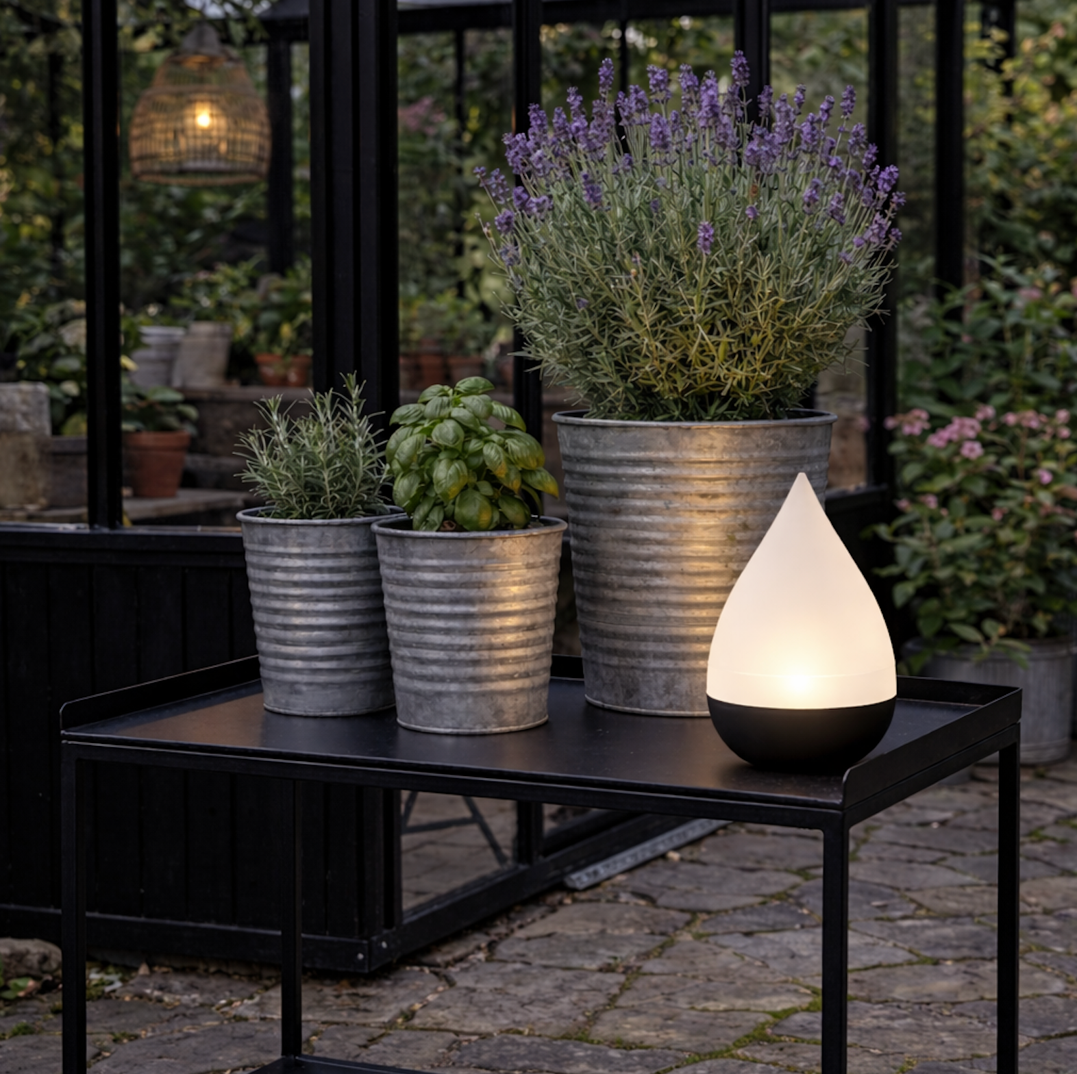 Bordlampe AURA med solceller