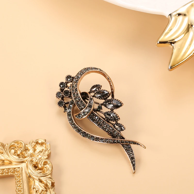 Elegante Sorte Øreringe med Zirkon 
