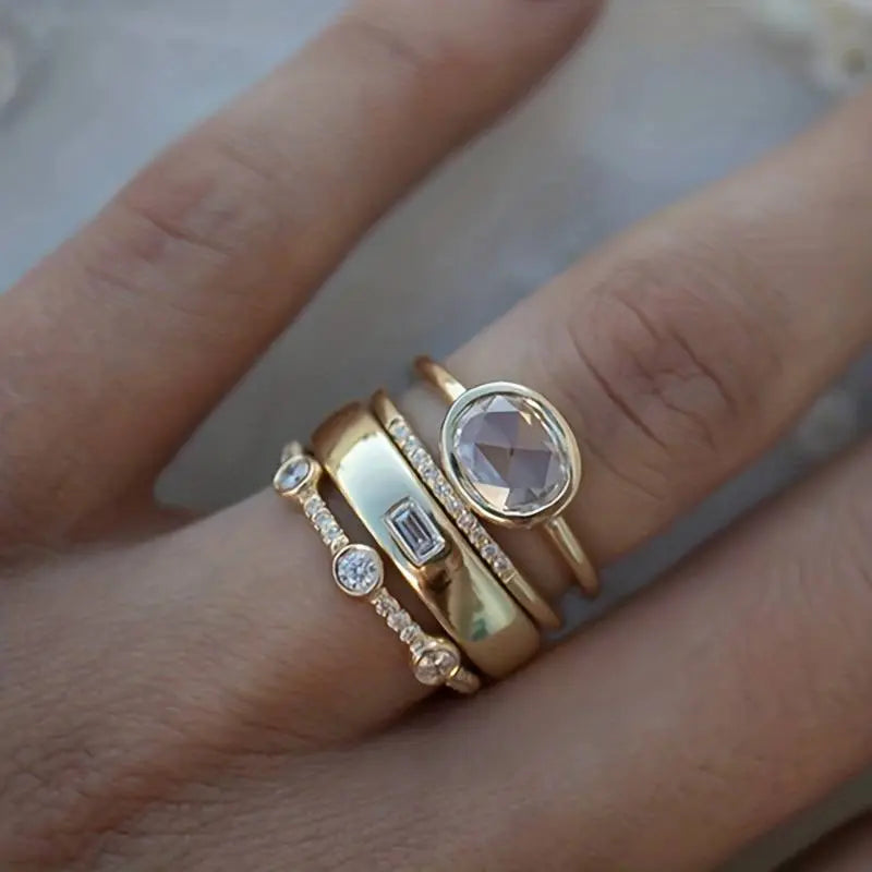 Vintage Ring Sæt i Guld med Zirkon 