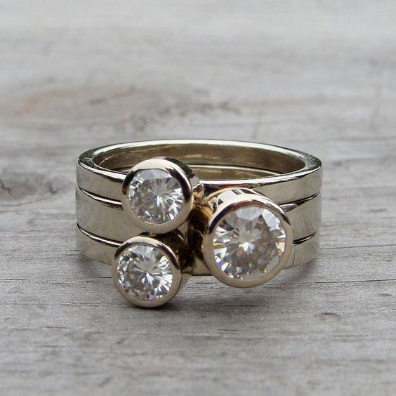 Vintage Ring 'Triplo' honning Zirkoner 