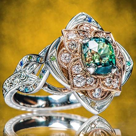Sølv Vintage Ring med Glitrende Blomst 