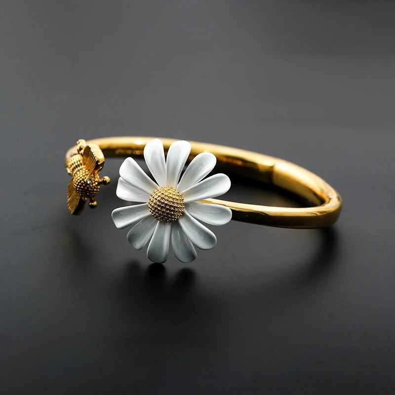 Gul Vintage Armbånd med Marguerit- og Bi-tema