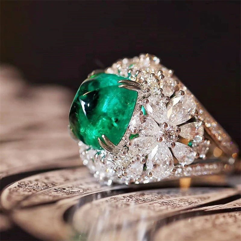 Vintage Blomster Ring med Grøn Sten og Diamanter
