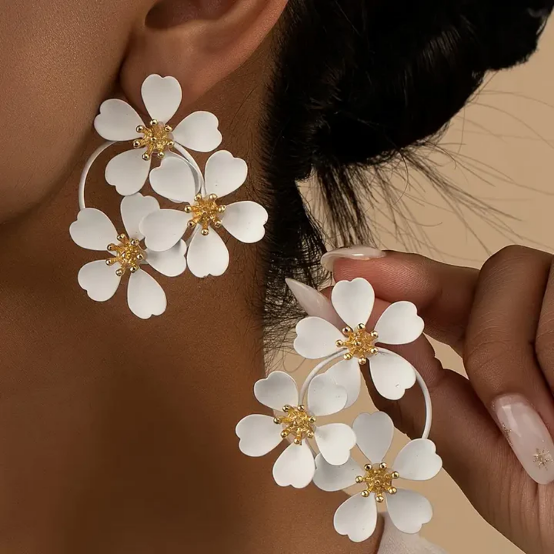 Vintage vedhæng med hvide blomster